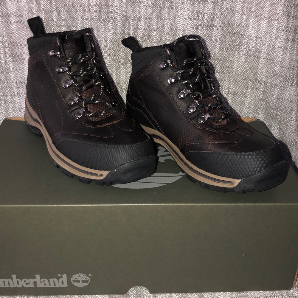 Boys size 2 timberlands. New with tags.